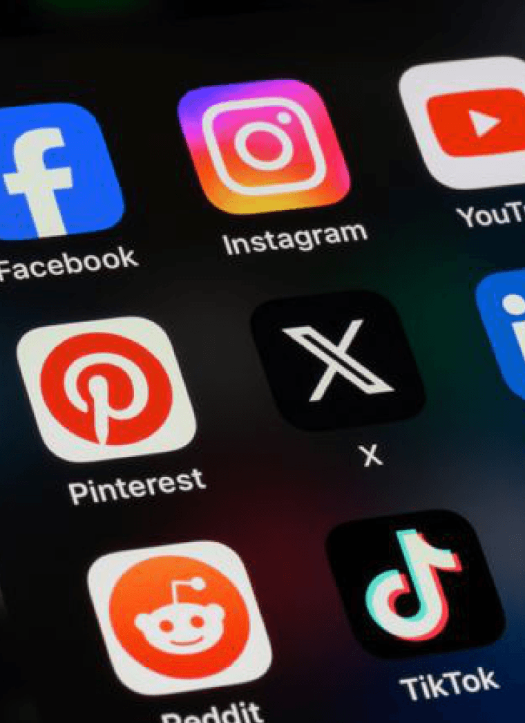 A wall of social network app icons